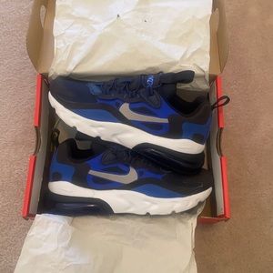 NIKE AIRMAX 270 Youth Size